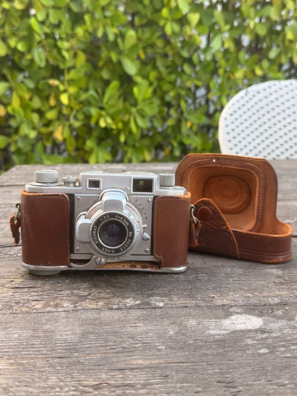 Vintage Ricoh 35mm Ricomat Camera no. 48541 Japan UNTESTED in case